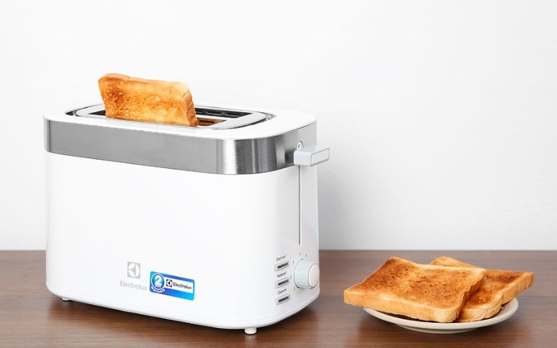 Máy nướng bánh mì Electrolux E2TS1-100W